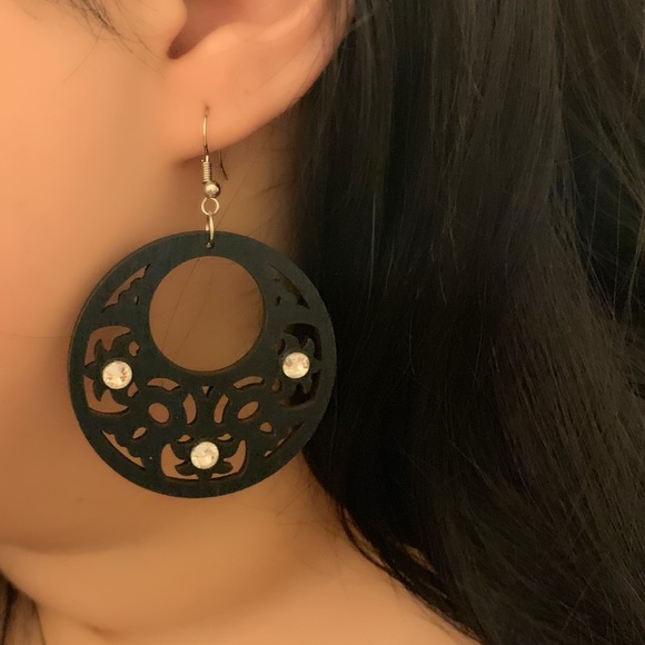 Jewelry - 2/$15 🖤Black and 💎Bling Filigree Earrings